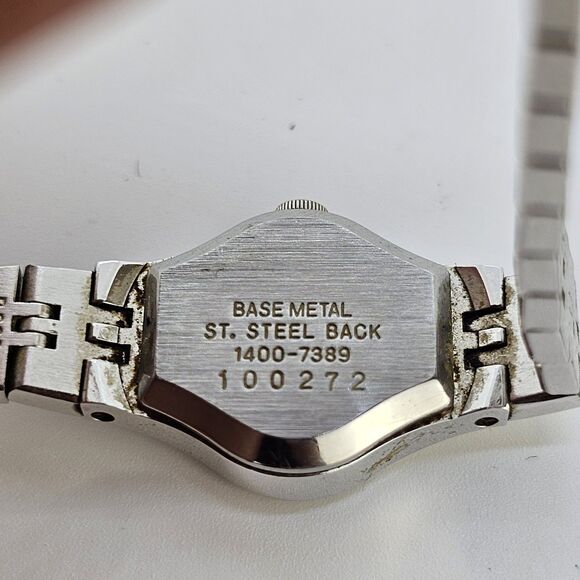 VTG Seiko Women\'s‎ Watch 18MM Gray Dial Gray Bracelet 6.5\